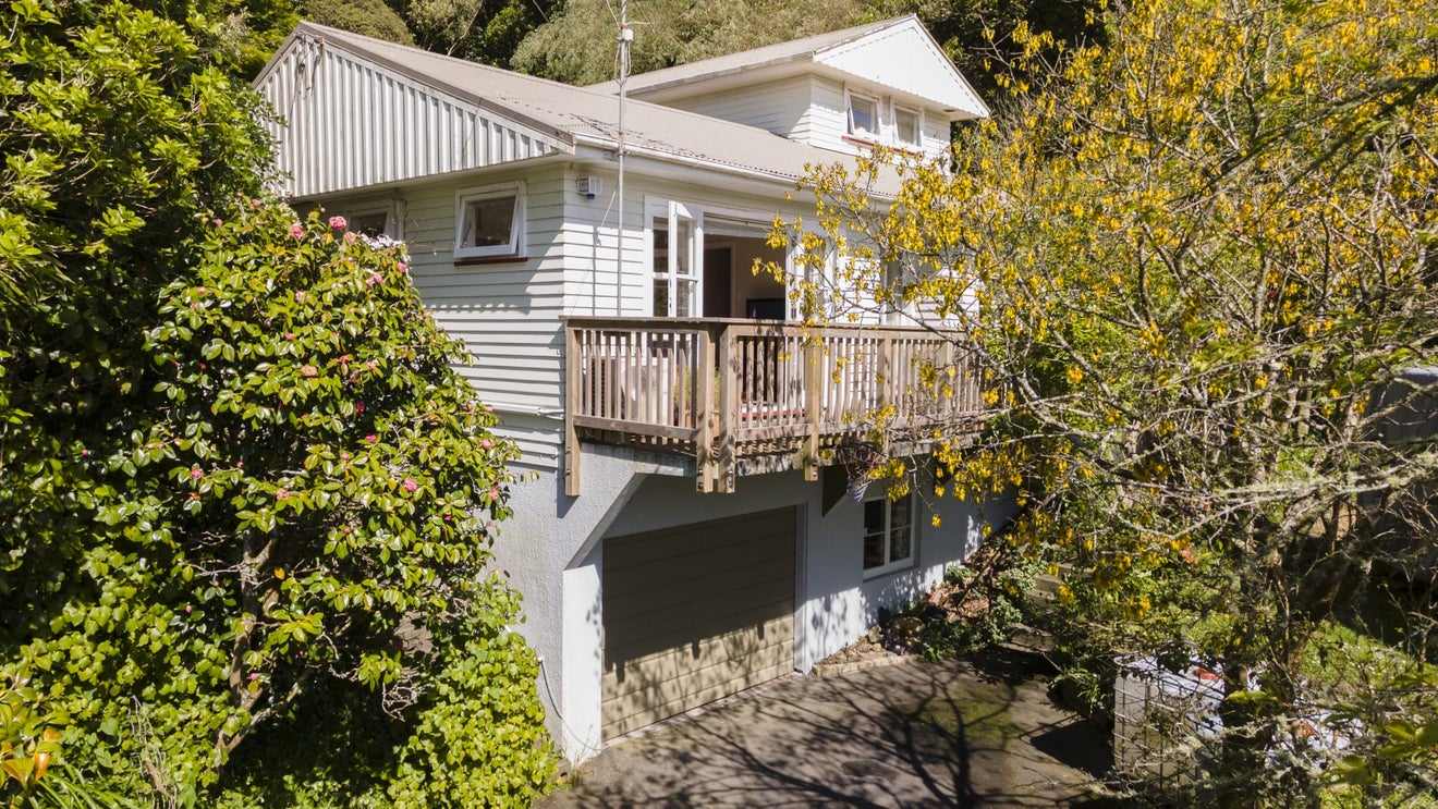 20 Macaulay Street, Johnsonville, Wellington - Carousel 1