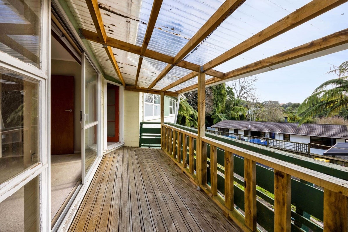 2/2 Euclid Street, Vogeltown, New Plymouth - Carousel 2