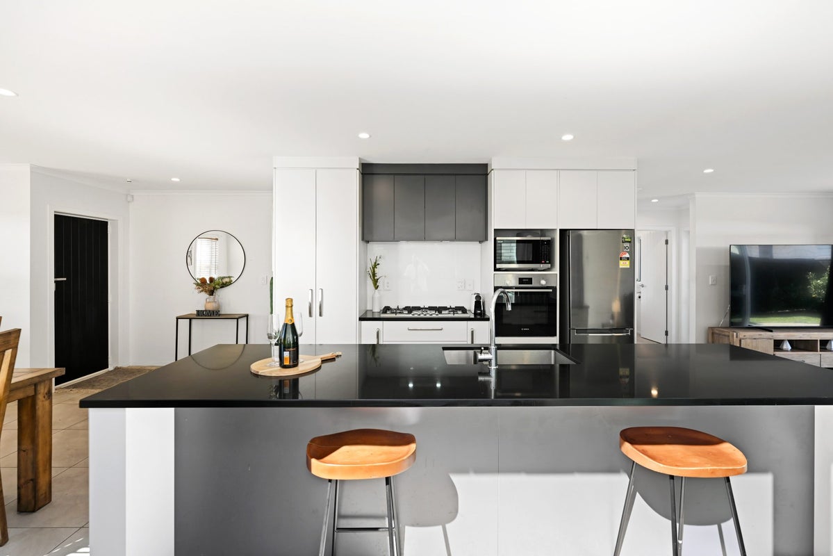 23 Couldsack Avenue, Chartwell, Hamilton - Carousel 2