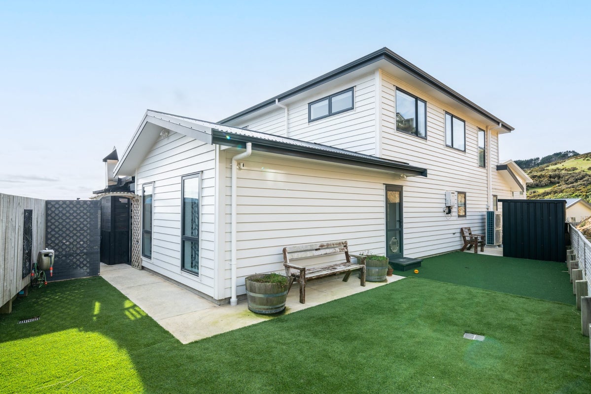4 Antigua Way, Grenada Village, Wellington - Carousel 19