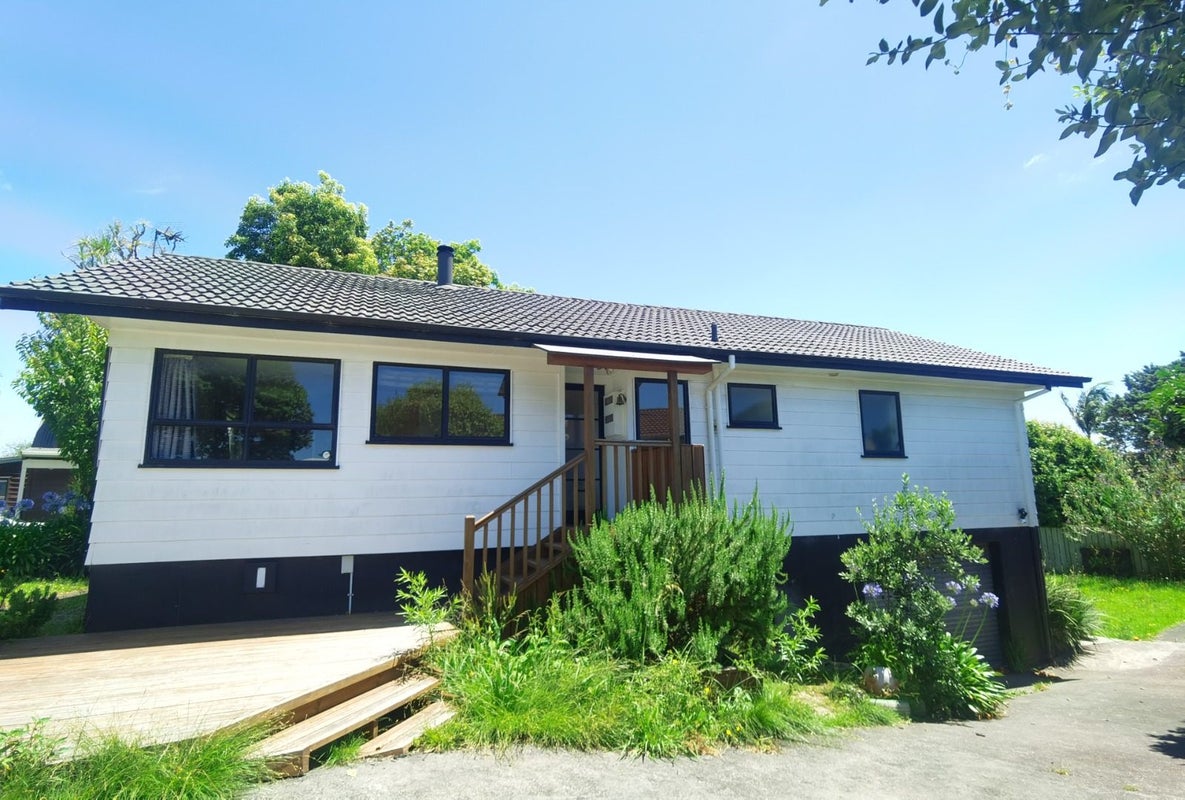 94 Hutchinsons Road, Bucklands Beach, Auckland - Carousel 2