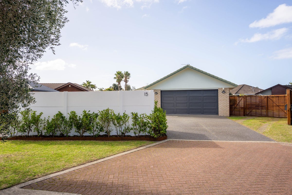 15 Rota Close, Papamoa Beach, Papamoa - Carousel 1