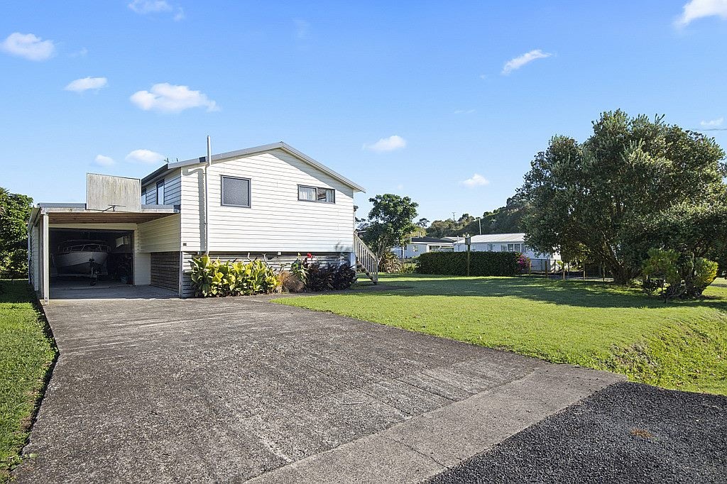 19 Kowhai Avenue, KAIAUA, MIRANDA - Carousel 13