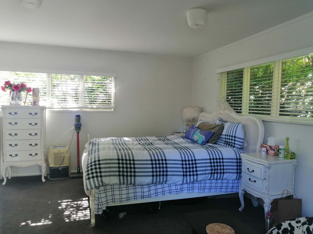 35 Deverell Place, Northcross, Auckland - Carousel 2