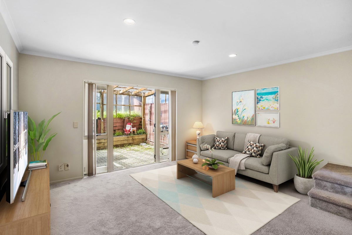 6/9 Sunnydale Place, Oteha, Auckland - Carousel 1