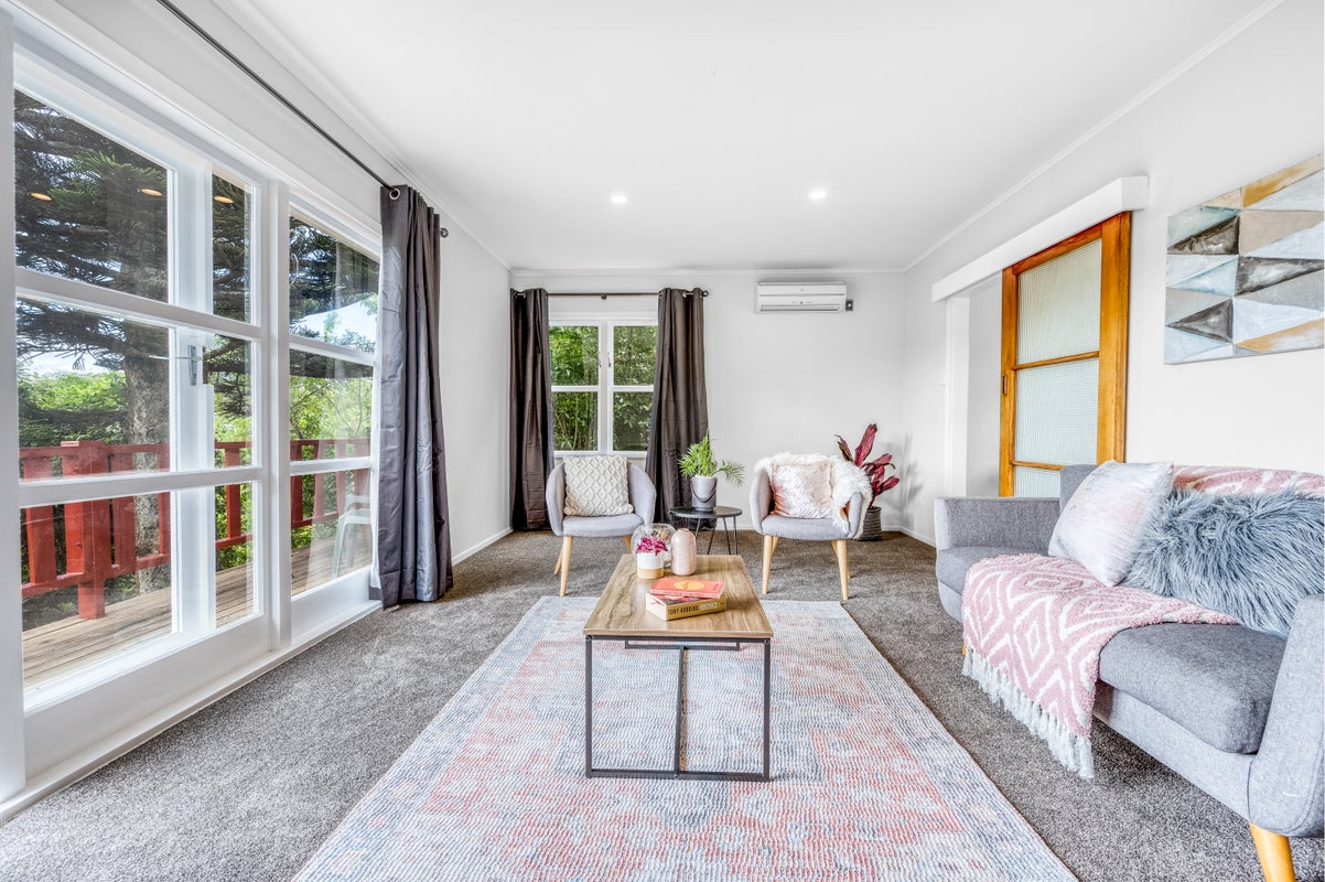 9 Pritchard Street, Newlands, Wellington - Carousel 2