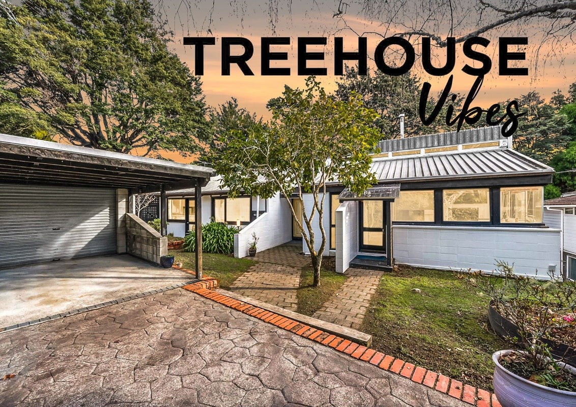 8 Freemans Way, Pinehaven, Upper Hutt - Carousel 1