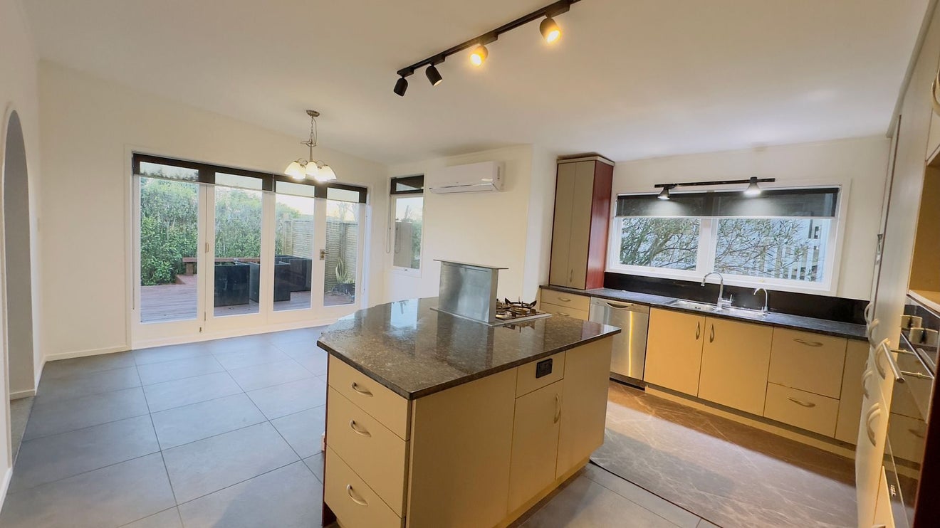 247 Forrest Hill Road, Forrest Hill, Auckland - Carousel 2