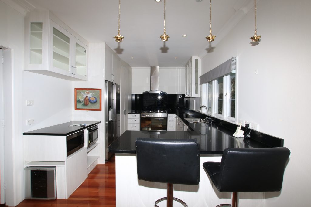 110 Aberdeen Road, Campbells Bay, Auckland - Carousel 2