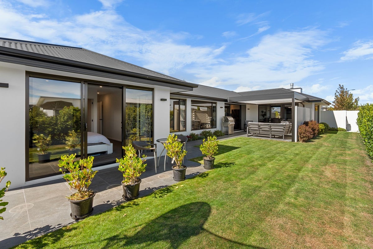 42 Cameo Grove, Marshland, Christchurch - Carousel 1