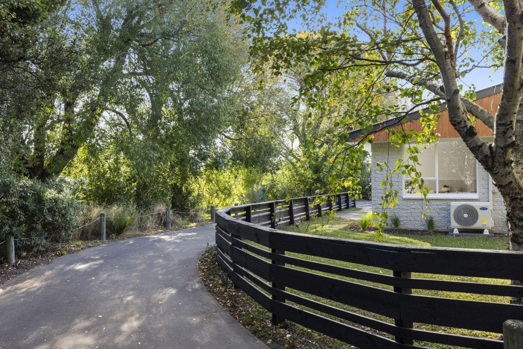 1/11 Heathcote Street, Woolston, Christchurch - Carousel 16