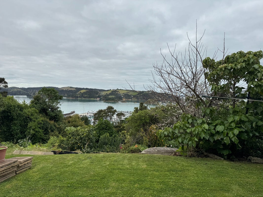 14 Kennedy Point Rd, Surfdale, Waiheke Island, Auckland - Carousel 2