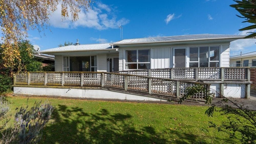 212 Milson Line, Milson, Palmerston North - Carousel 1