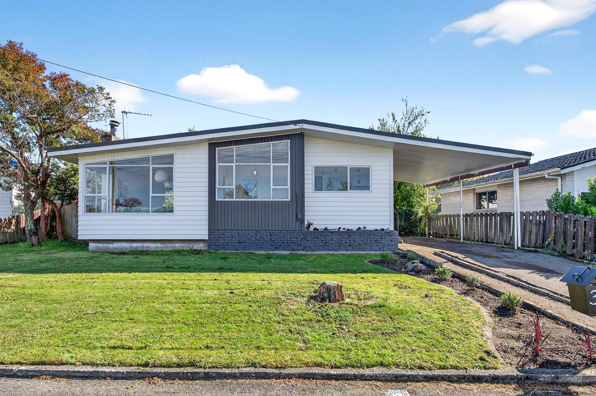 35 Kitchener Street, Lansdowne, Masterton - Carousel 1