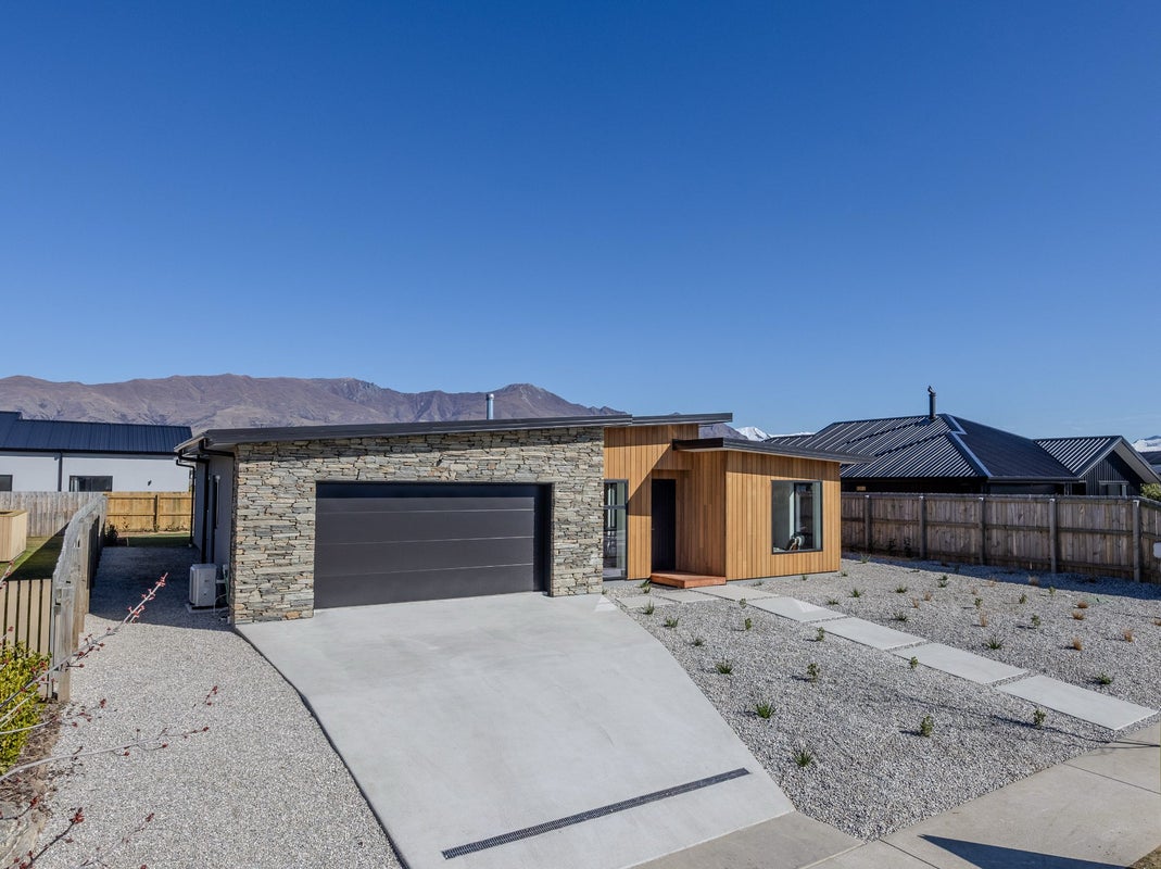 3 Tahi ST, Albert town, Wanaka - Carousel 1