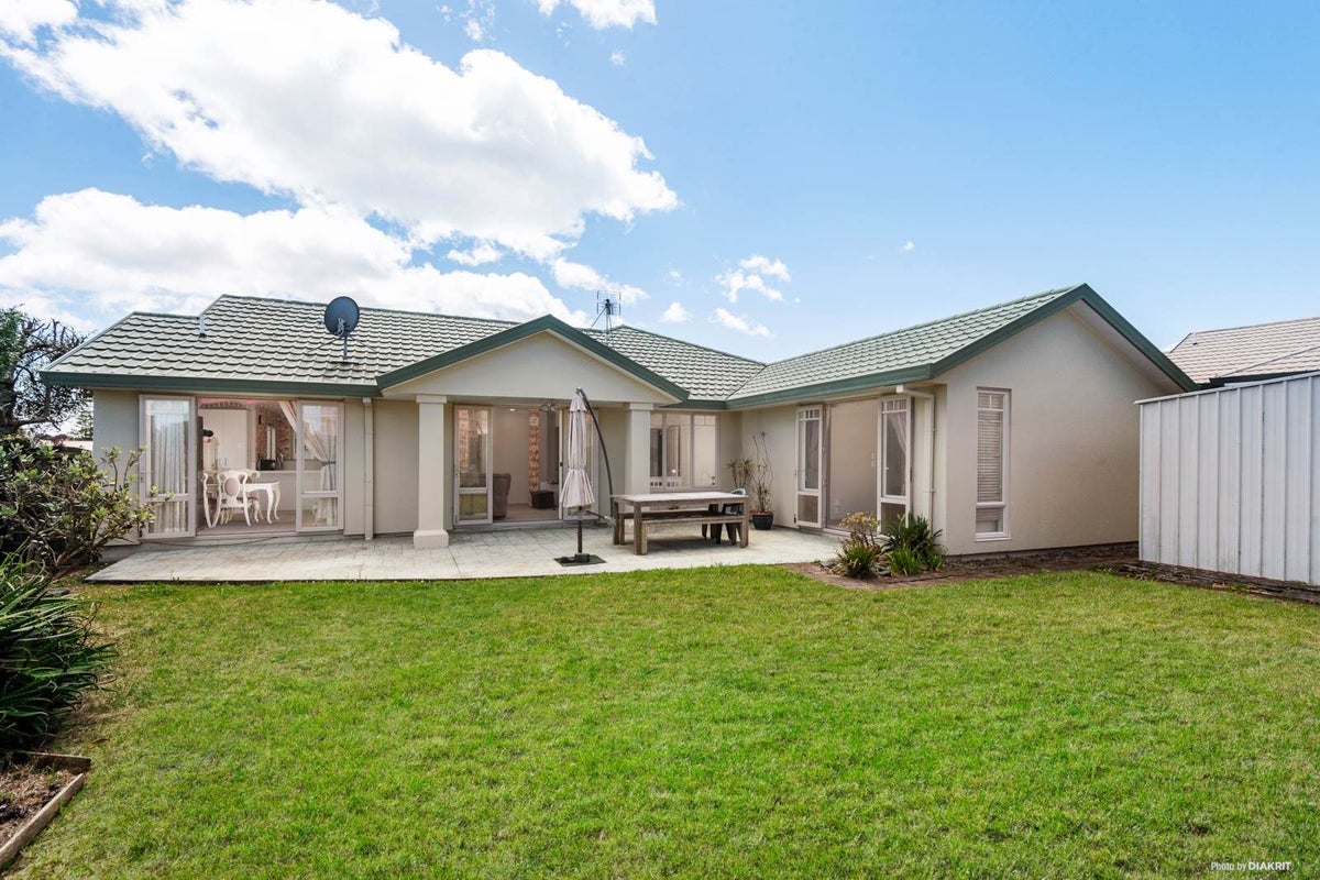 79 Kingdale Road, Henderson, Auckland - Carousel 2
