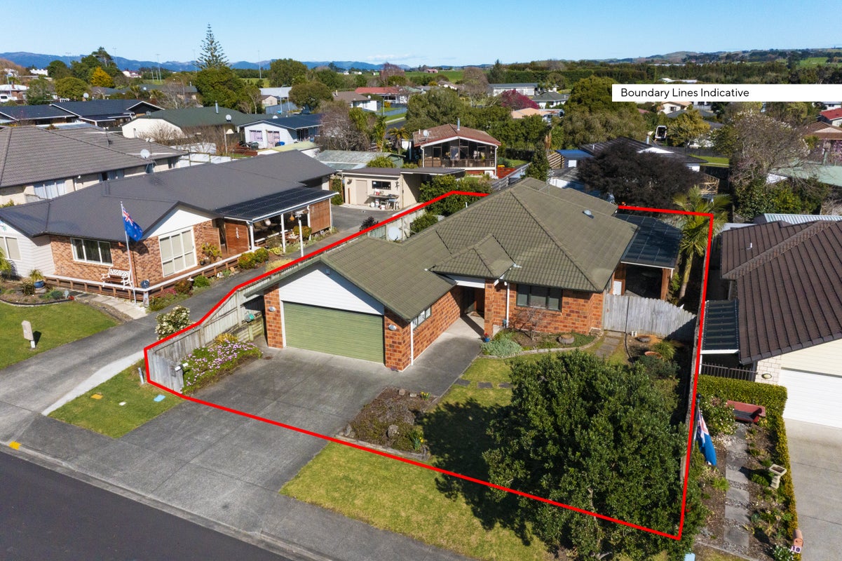 8 Logan Place, Waiuku, Waiuku - Carousel 2