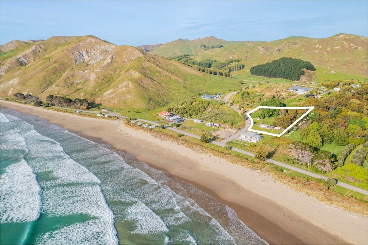 62A Pourerere Beach Road, Pourerere, Omakere - Carousel 2