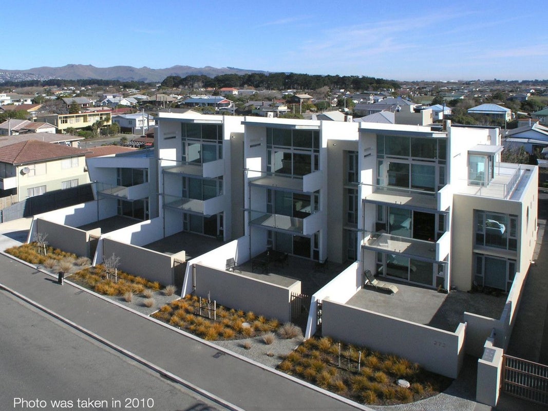 2/272 Marine Parade, New Brighton, Christchurch - Carousel 1