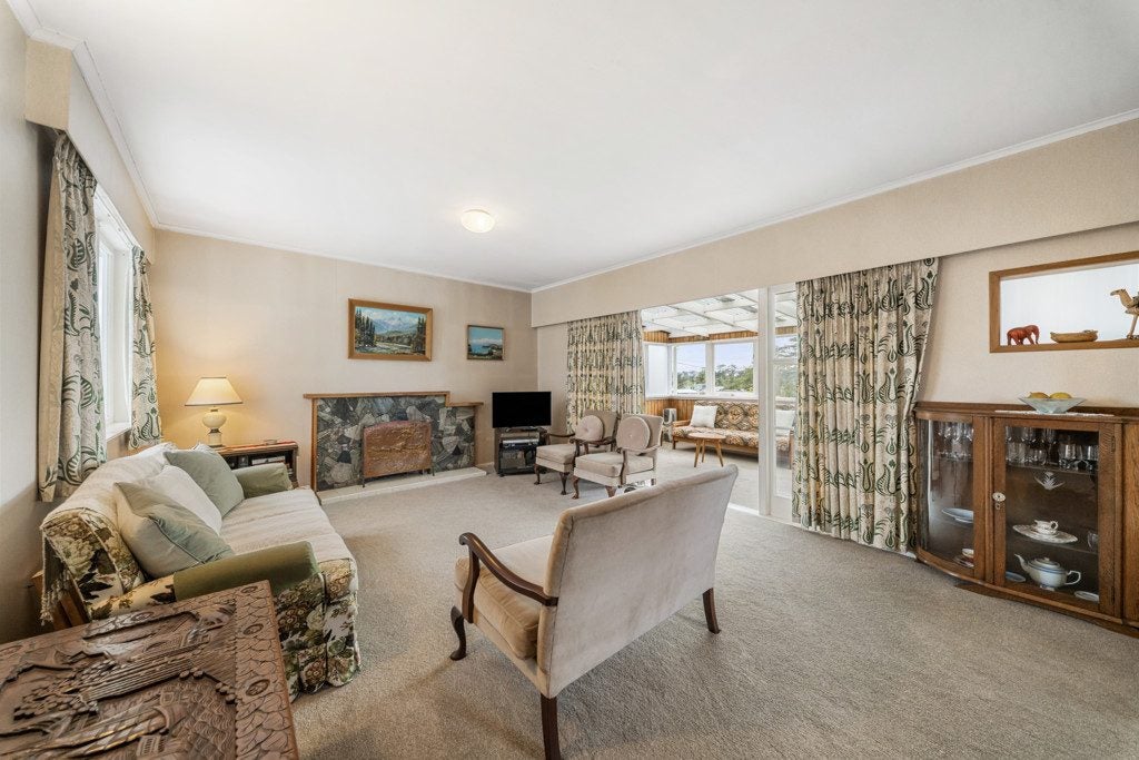 77 Nikau Street, New Lynn, Auckland - Carousel 2