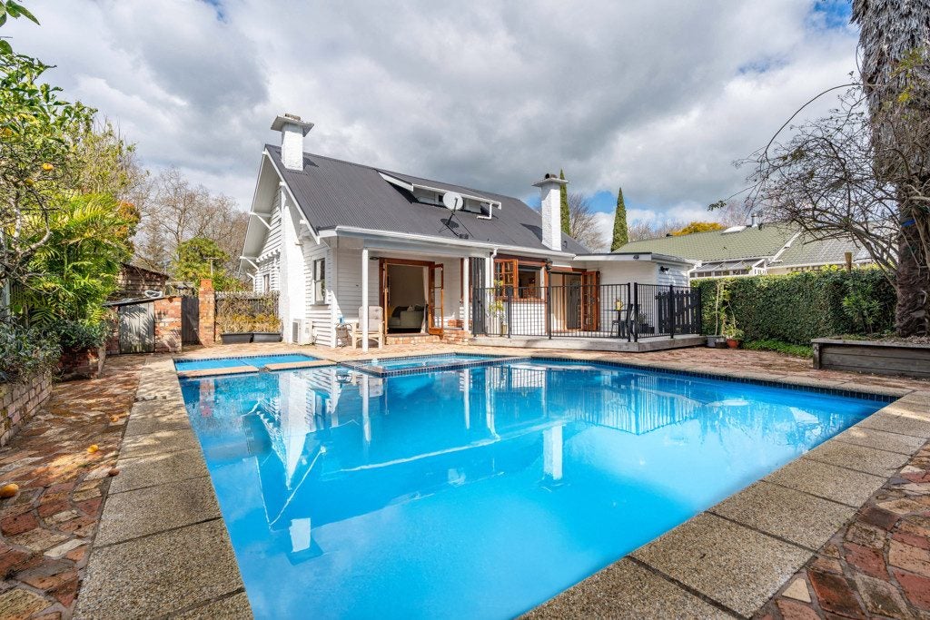 8 Riro Street, Hamilton East, Hamilton - Carousel 1