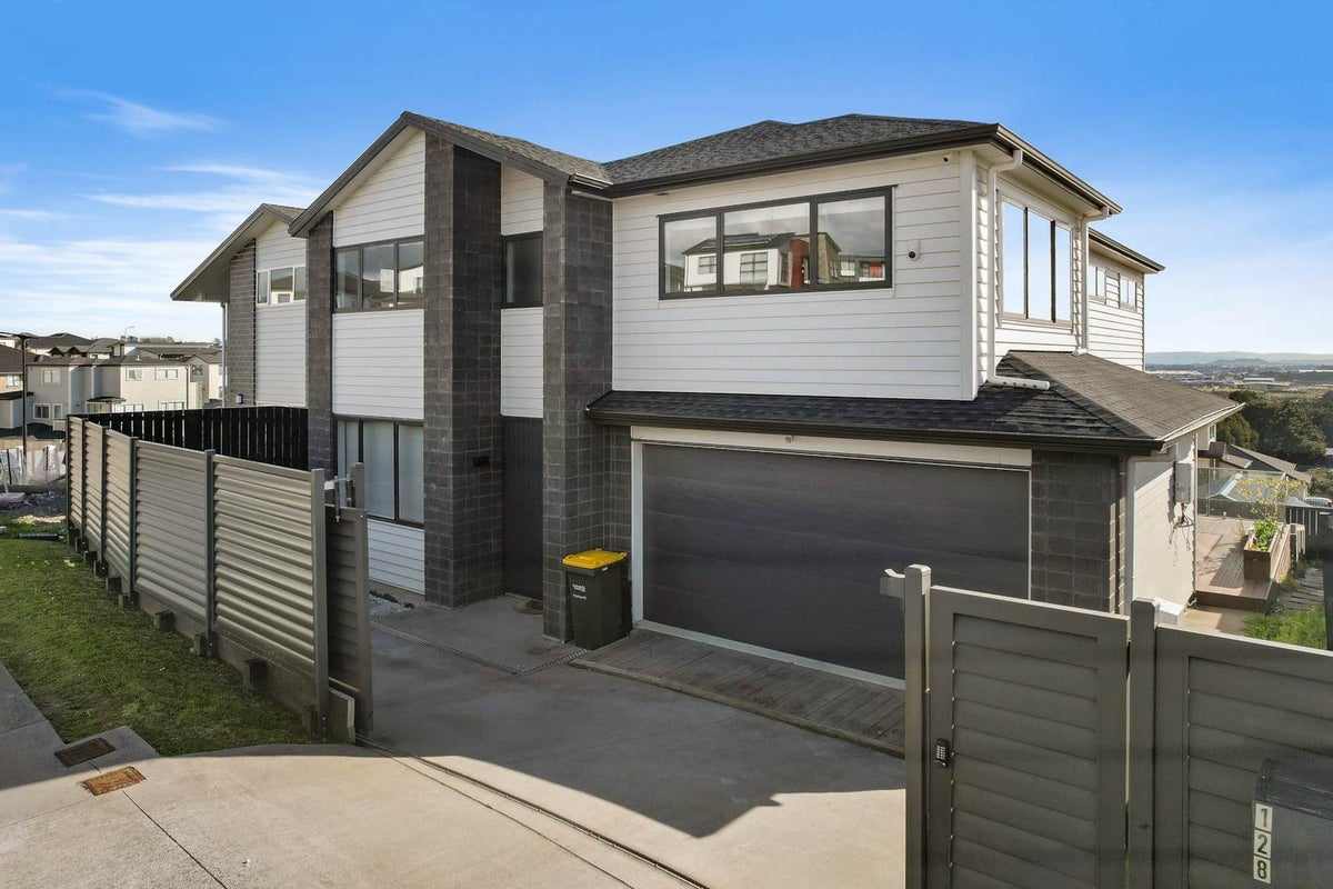128 Argento Avenue, Flat Bush, Auckland - Carousel 1