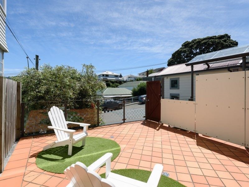 50A Hawker Street, Mount Victoria, Wellington - Carousel 2