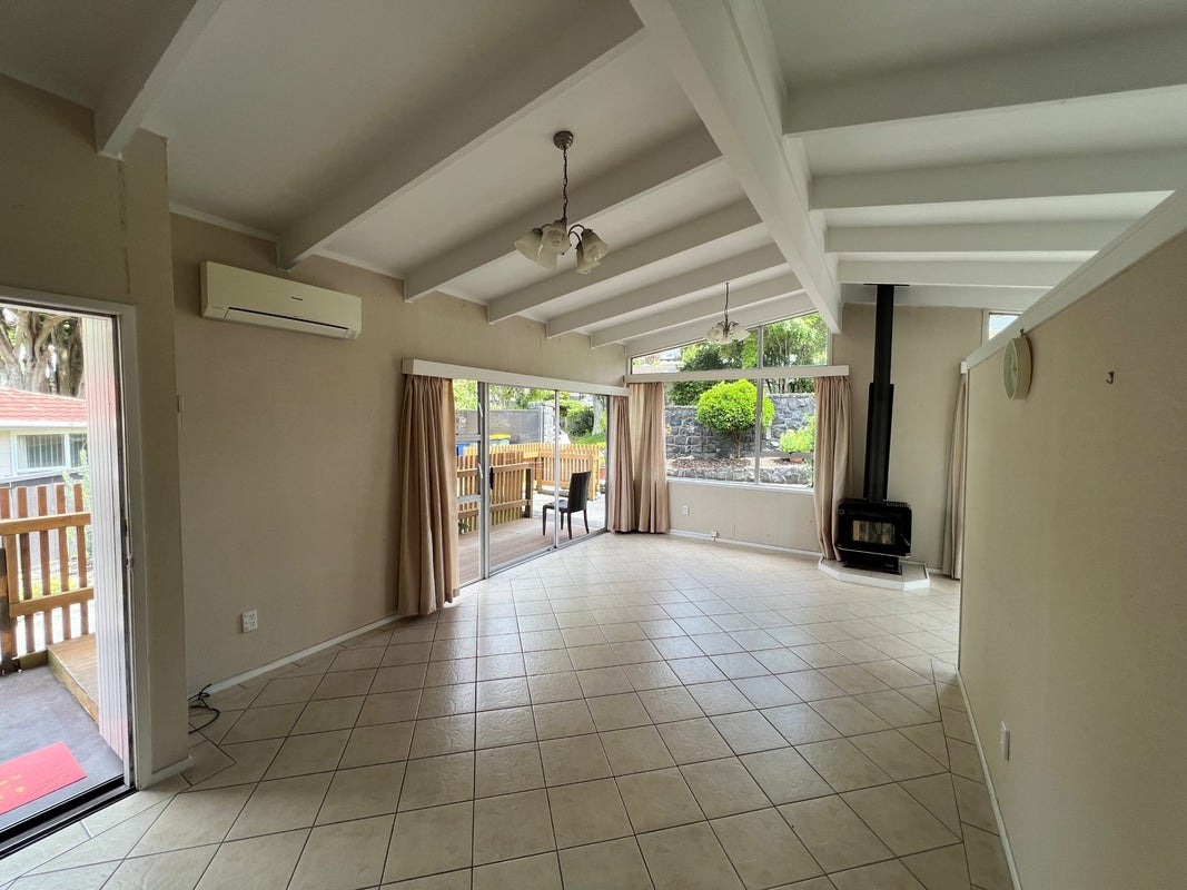 3 Kerria Place, Sunnynook, Auckland - Carousel 2