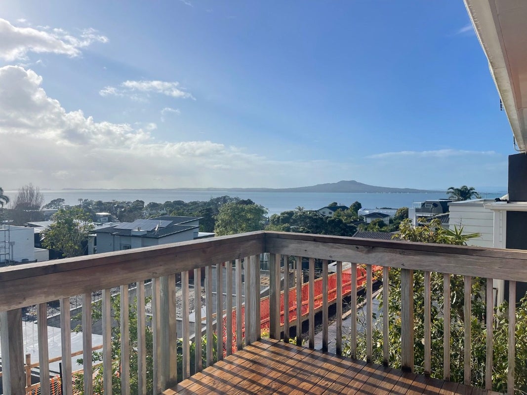 4/73 Castor Bay Road, Castor Bay, Auckland - Carousel 1