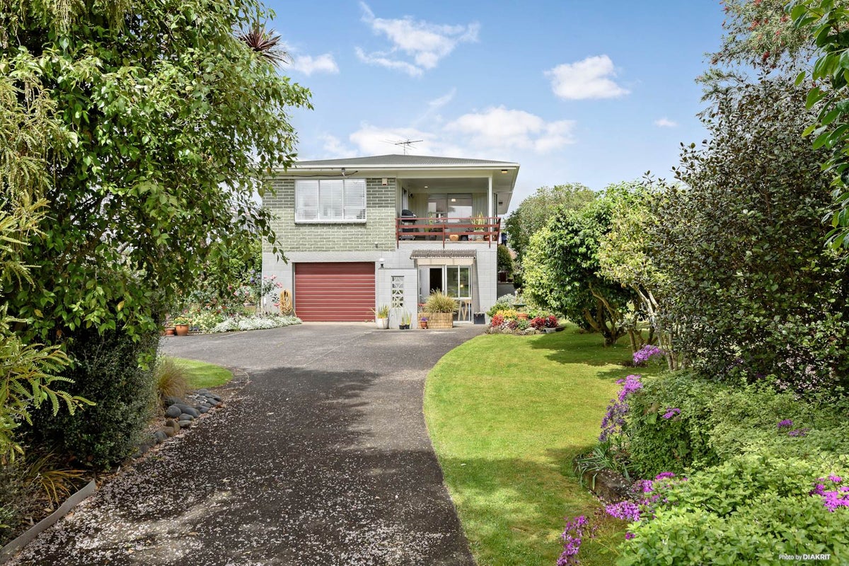 53 Victoria Avenue, Waiuku, Waiuku - Carousel 1
