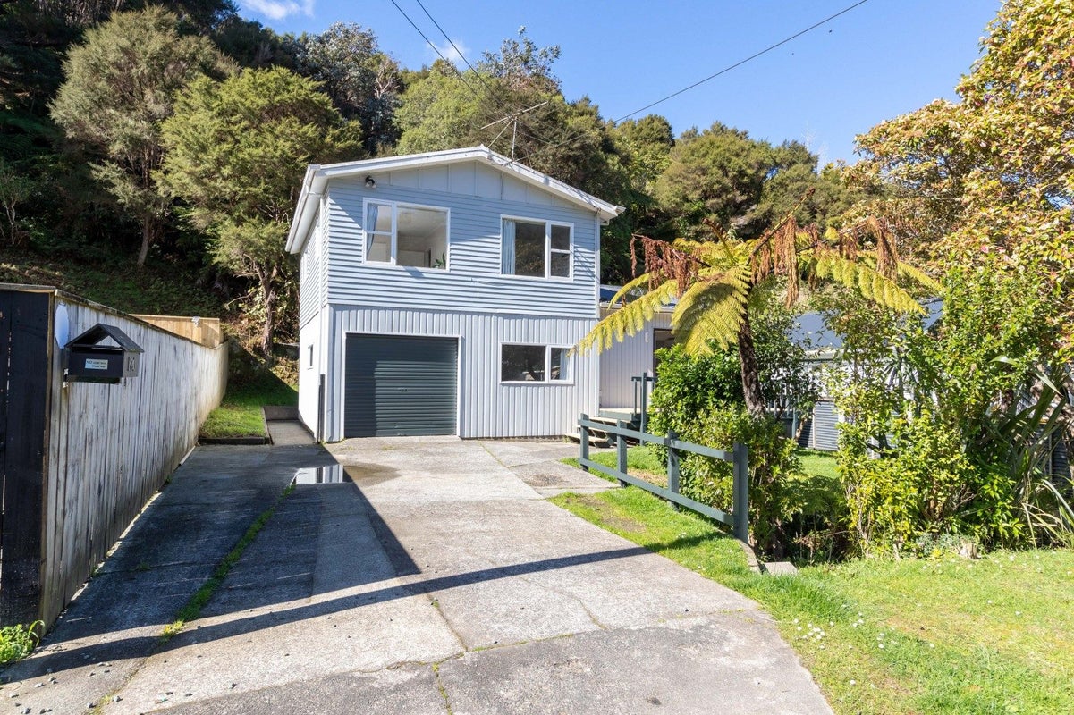120 Hair Street, Wainuiomata, Lower Hutt, Wellington - Carousel 1
