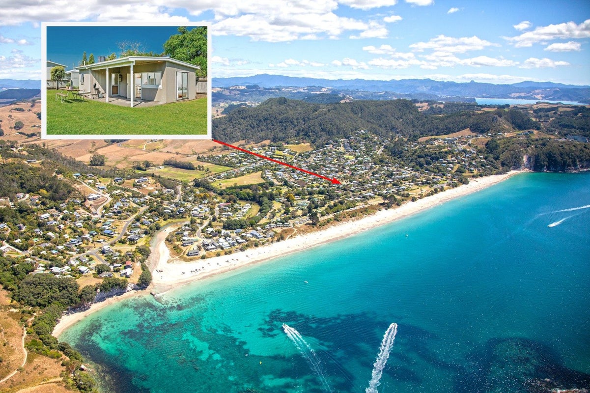 21 Dawn Avenue, Hahei, Whitianga - Carousel 16