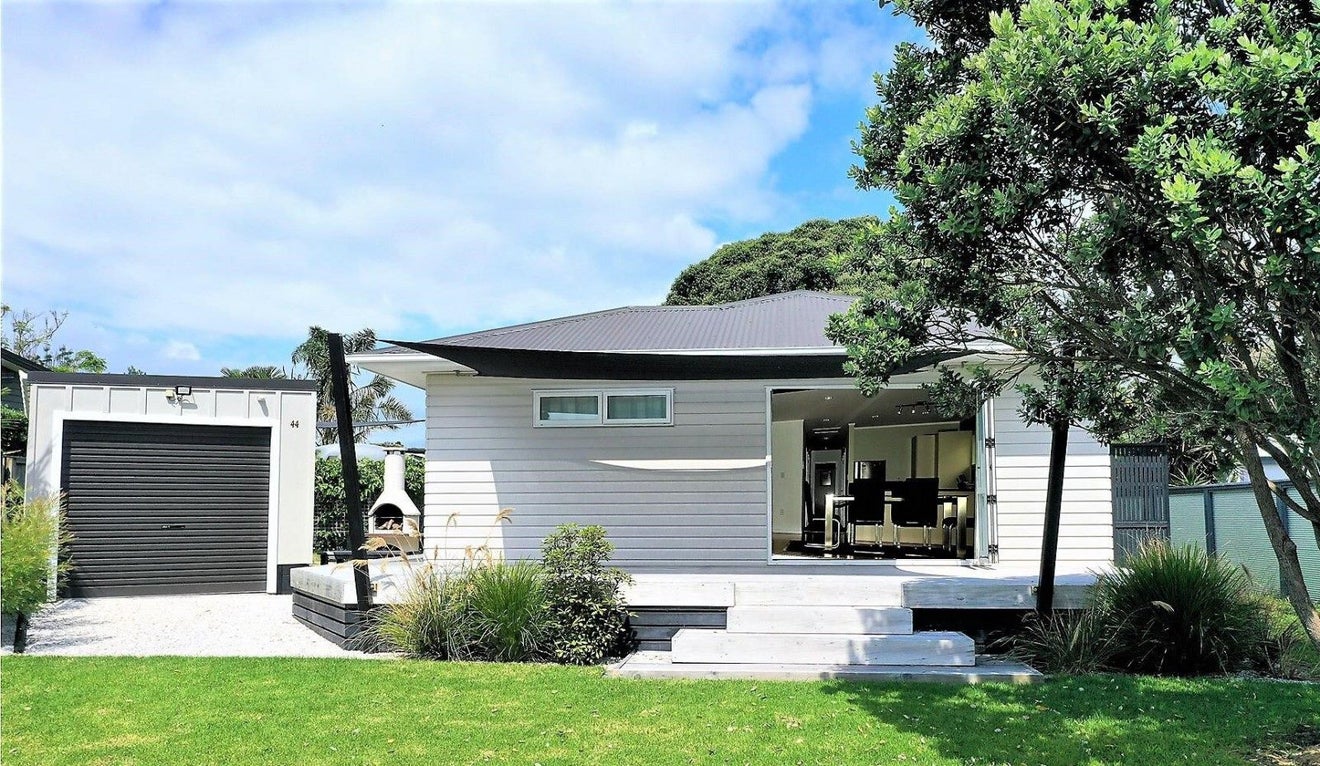 44 Dolphin Drive, Whiritoa, Waihi - Carousel 1