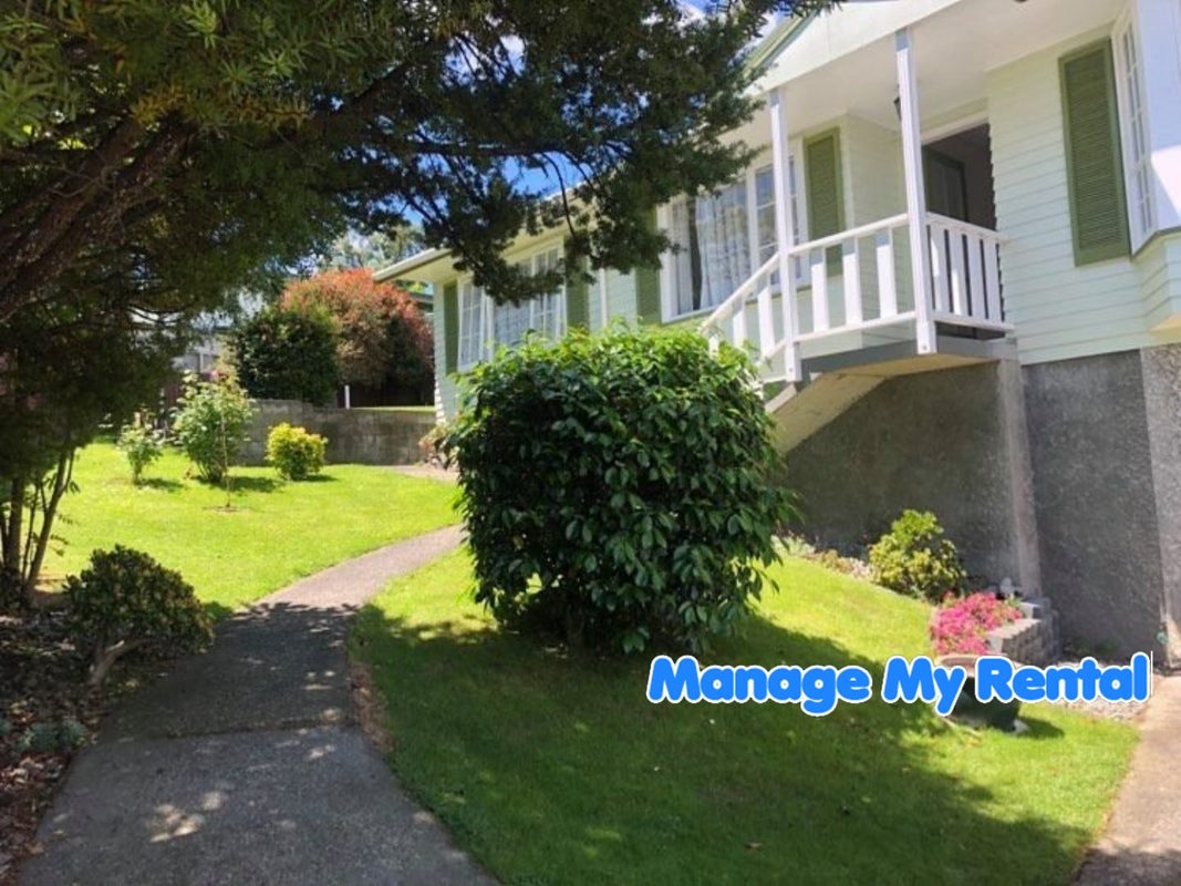 17 Radiata Grove, Brown Owl, Upper Hutt - Carousel 1