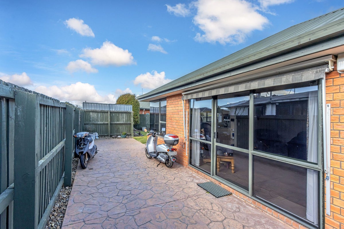 38 Castletown Place, New Brighton, Christchurch - Carousel 2