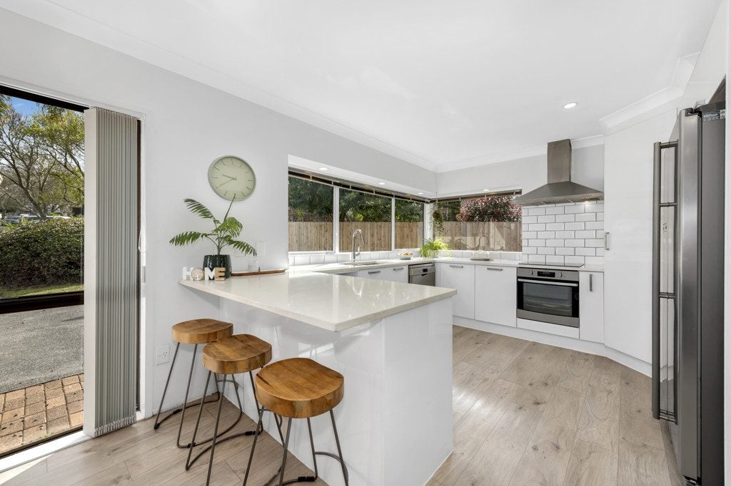 26 Parramatta Place, Botany Downs, Auckland - Carousel 2