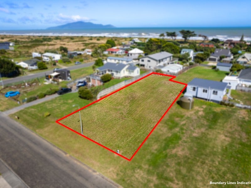 65 Gawler Street, Te Horo Beach - Carousel 1