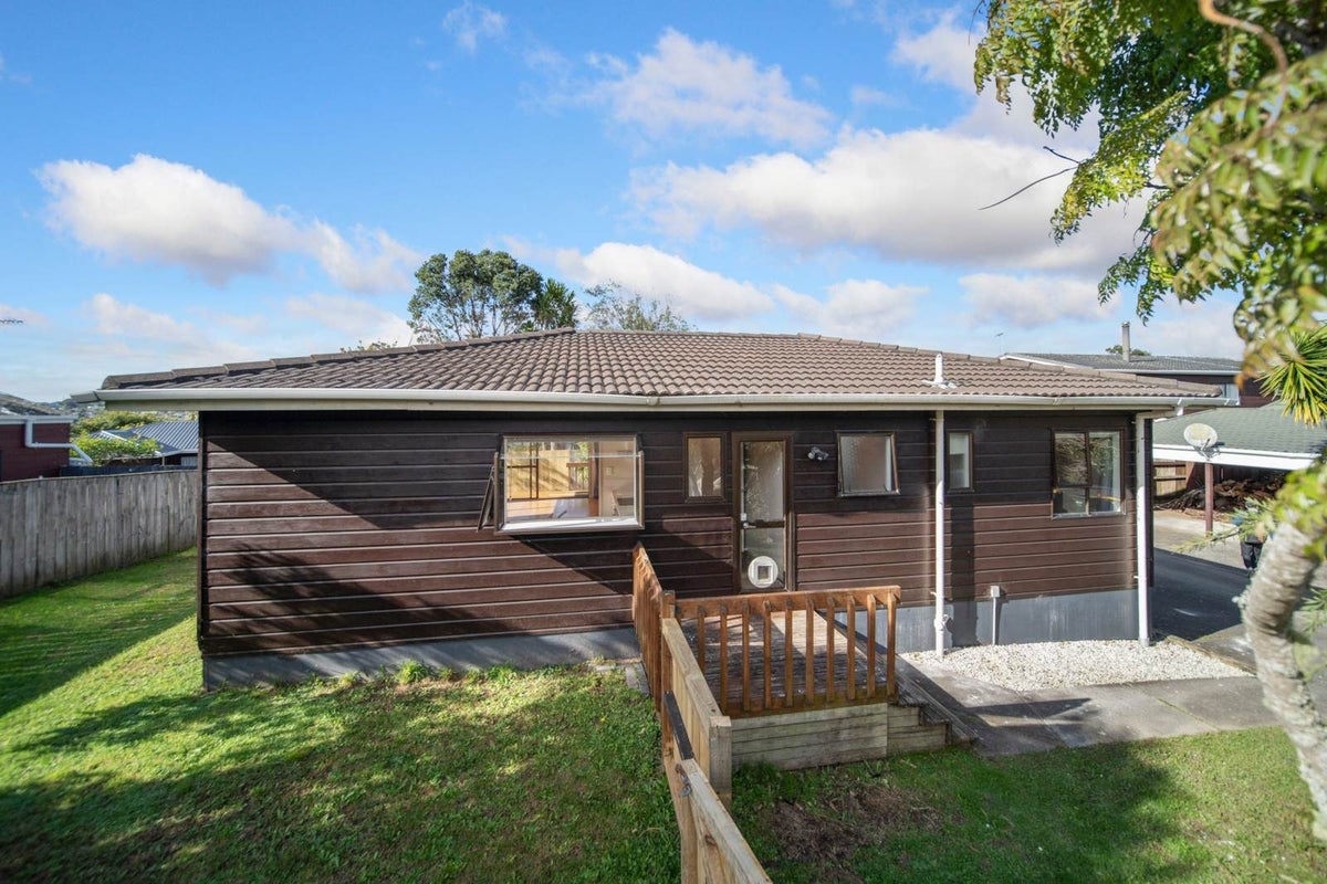 1/14 Heathglen Place, Bayview, Auckland - Carousel 2