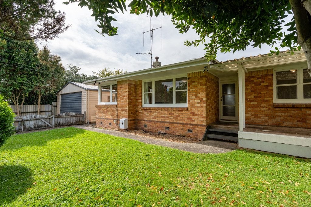 35 Coleridge Drive, Enderley, Hamilton - Carousel 1