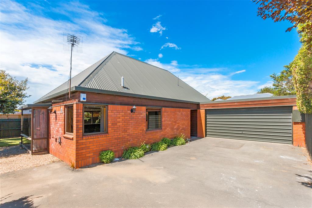 2/8 Bentley Street, Russley, Christchurch - Carousel 1
