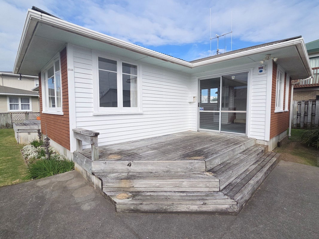 5 Keilor Road, Otumoetai, Tauranga - Carousel 2
