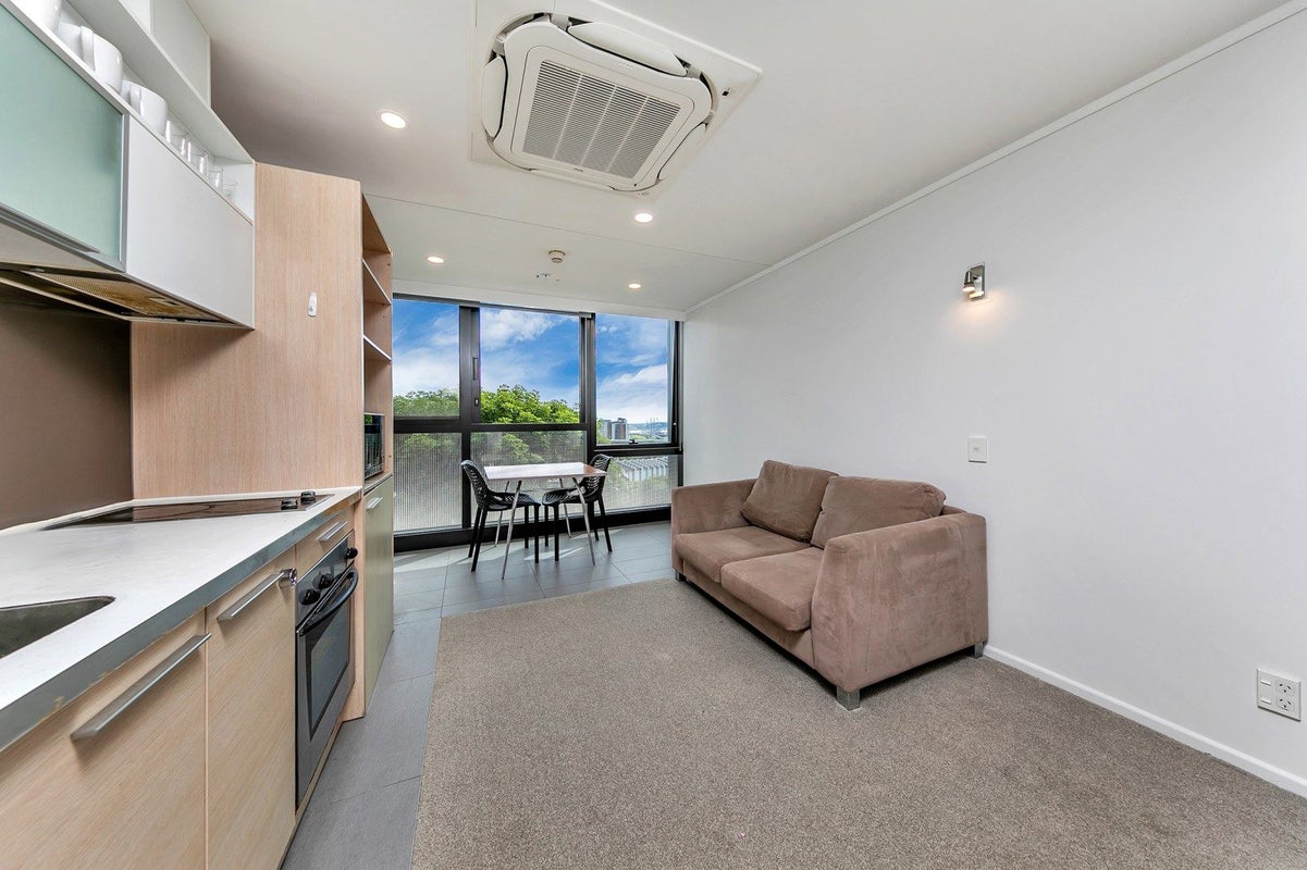 4B/16 Burton Street, Grafton, Auckland - Carousel 2