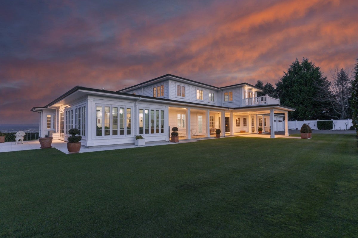 423 Gillespie Place, Acacia Bay, Taupo - Carousel 2