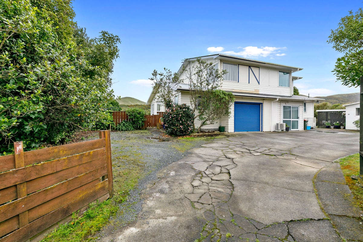 1/15 OTIRA GR, Kelson, Lower Hutt - Carousel 2