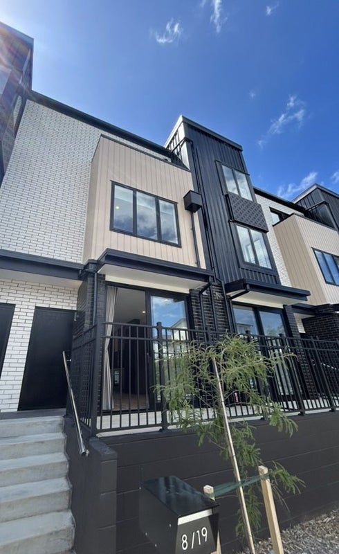 8/19 Windlass Street, Long Bay, Auckland - Carousel 2
