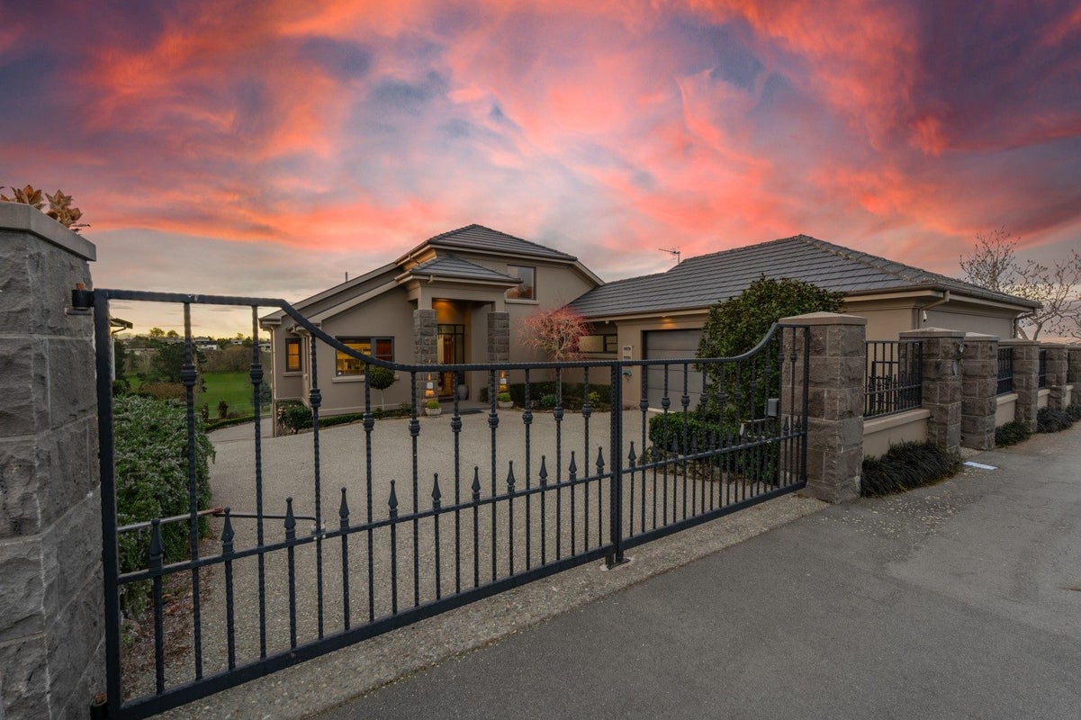 18 Kitchener Square, Timaru, Timaru, Canterbury - Carousel 1