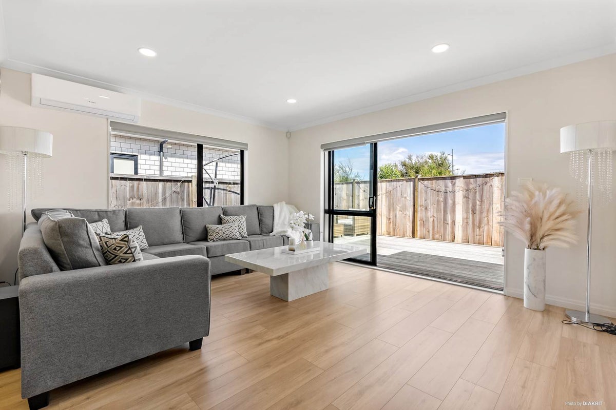 13 Black Beech CRES, Takanini, Takanini - Carousel 2