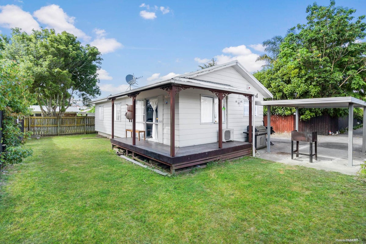 8A Kelvin Road, Papakura, Papakura - Carousel 1