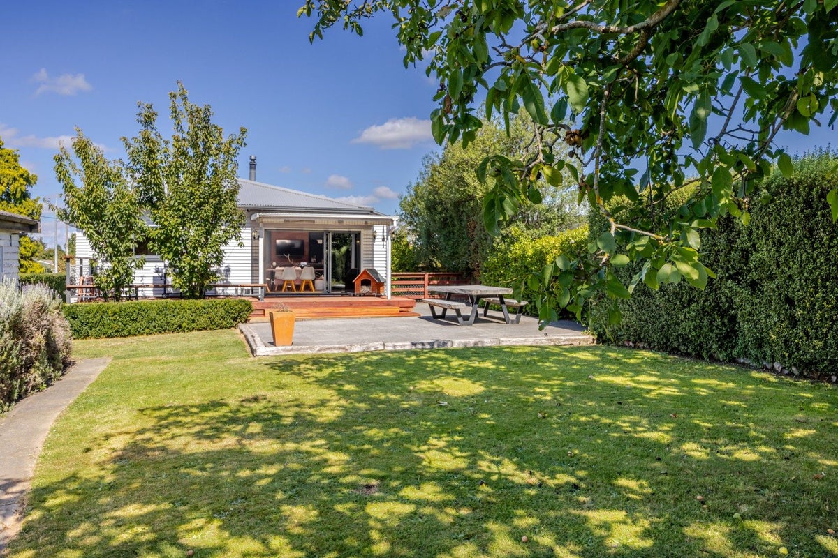 4 Holyrood Terrace, Waipukurau, Waipukurau - Carousel 1