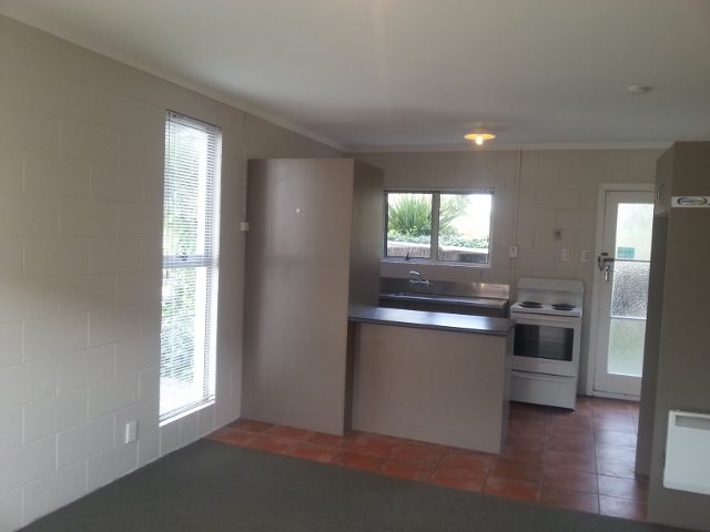 1/31 Packe Street, Edgeware, Christchurch - Carousel 1